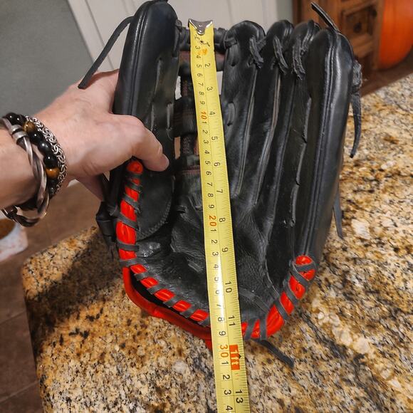 Wilson Black and Red Baseball Glove Model A950 Size 14" Model AD6RB16B514 - Picture 14 of 14